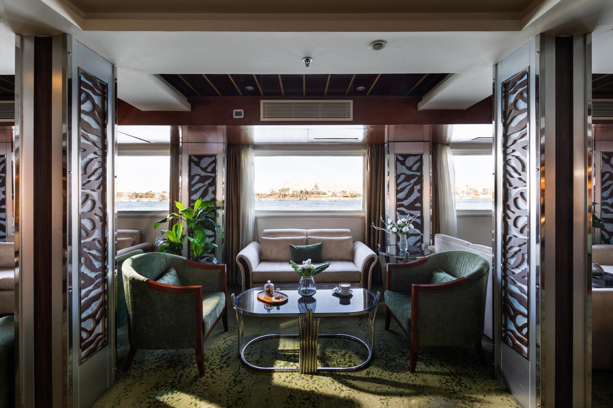 M/S Esmeralda Nile Cruise - 4 Or 7 Nights From Luxor Each Monday And 03 Nights From Aswan Each Friday Exteriör bild